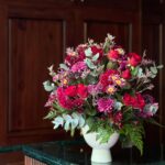 Alicia | red roses and chrysanthemums